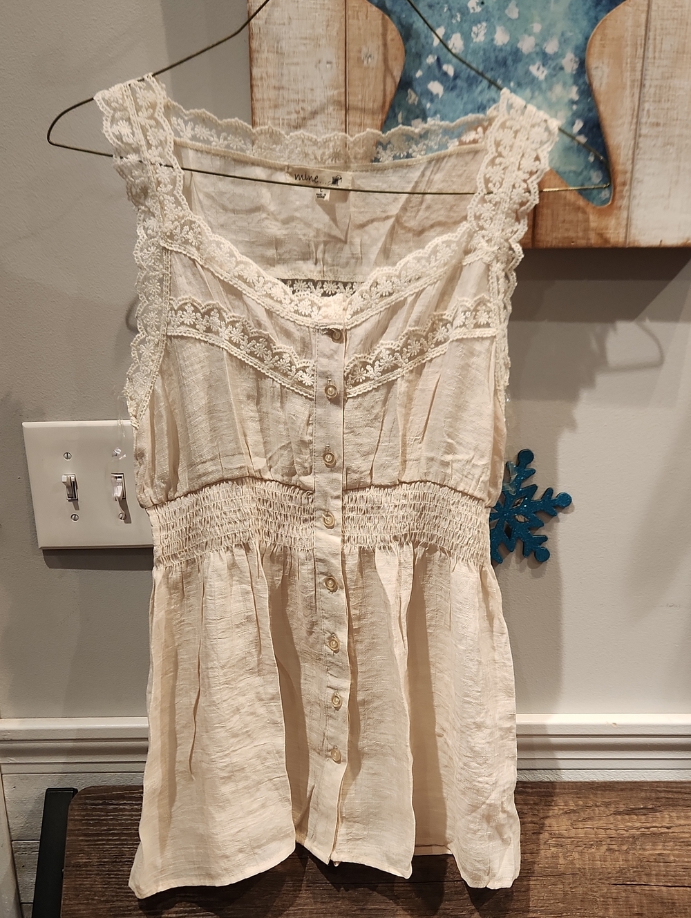 EUC Mine Women's Sz L Lace-Trim Cream Button-Front Camisole